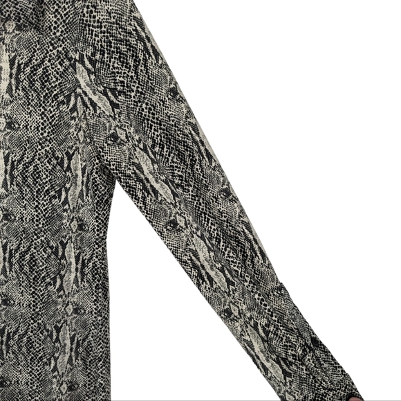 Revolve Norma Kamali Snake Print Shirt Dress Long Sleeve Collared M - Picture 6 of 9